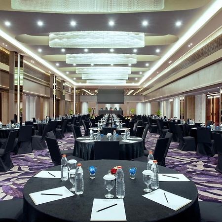 Platinum Hotel Tunjungan Surabaya Eksteriør bilde