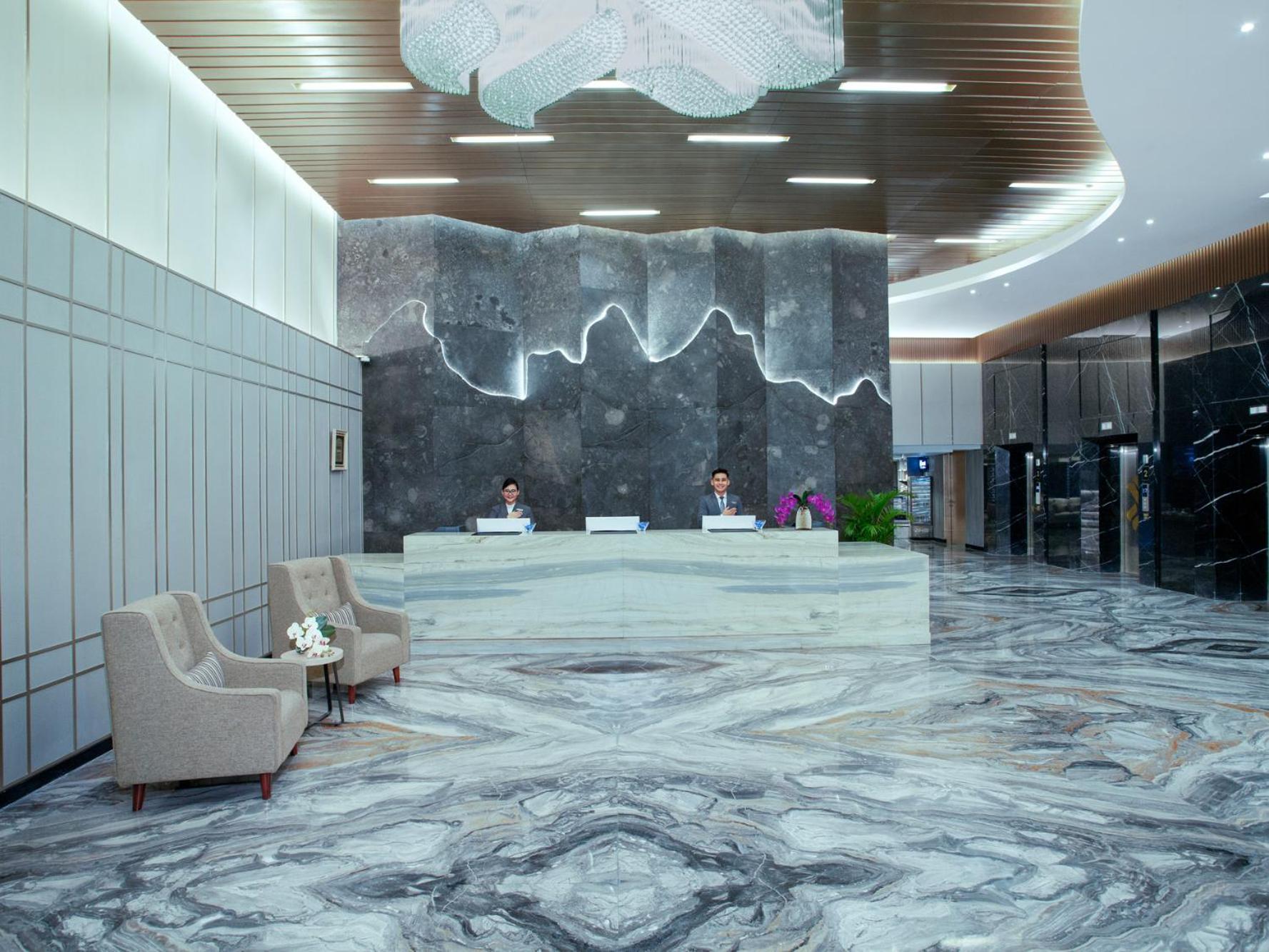 Platinum Hotel Tunjungan Surabaya Eksteriør bilde