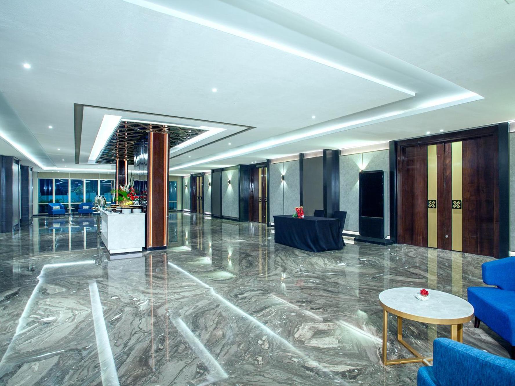 Platinum Hotel Tunjungan Surabaya Eksteriør bilde