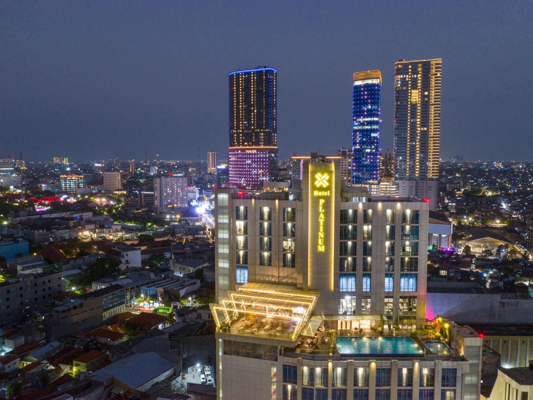 Platinum Hotel Tunjungan Surabaya Eksteriør bilde