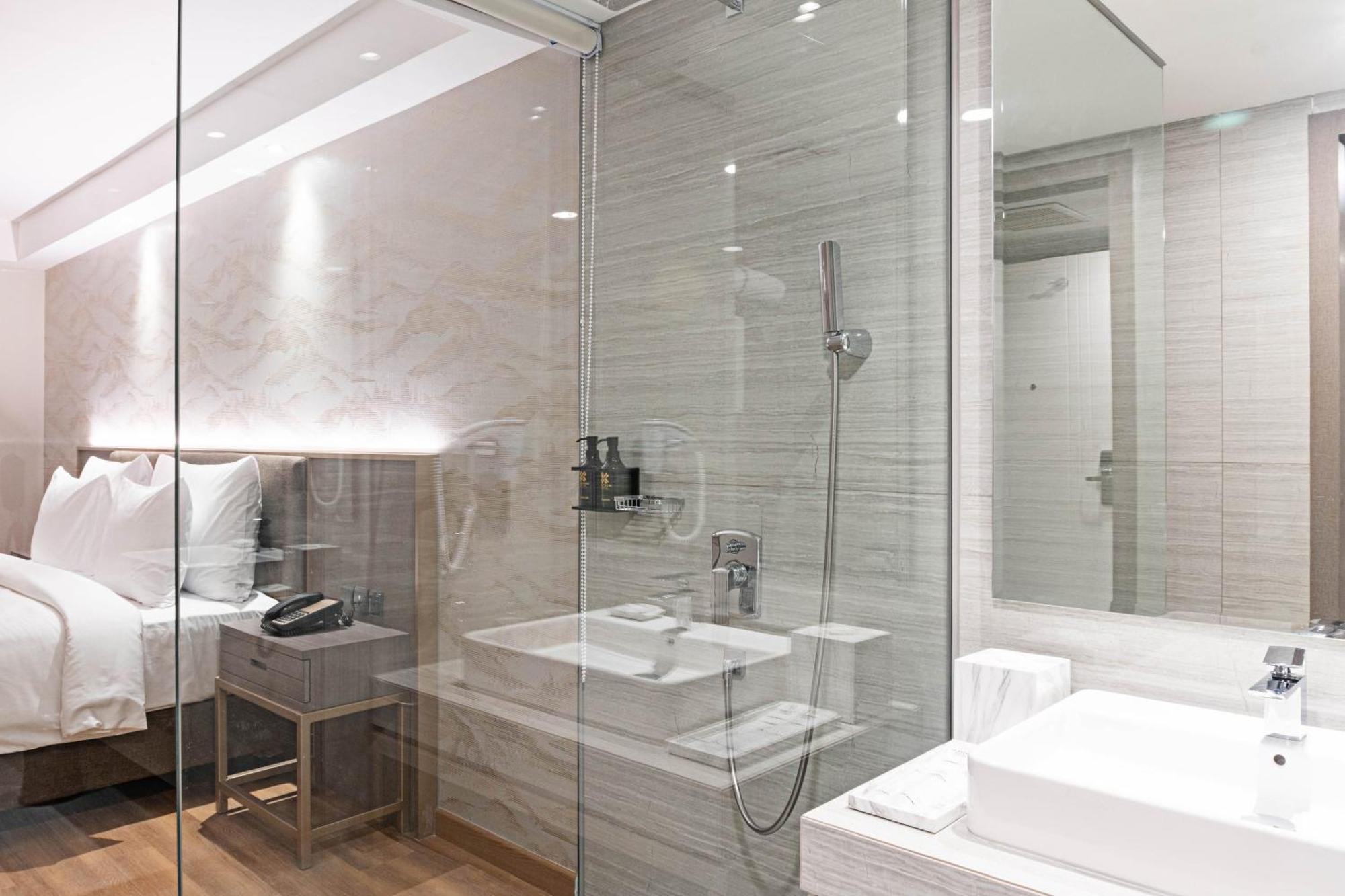 Platinum Hotel Tunjungan Surabaya Rom bilde